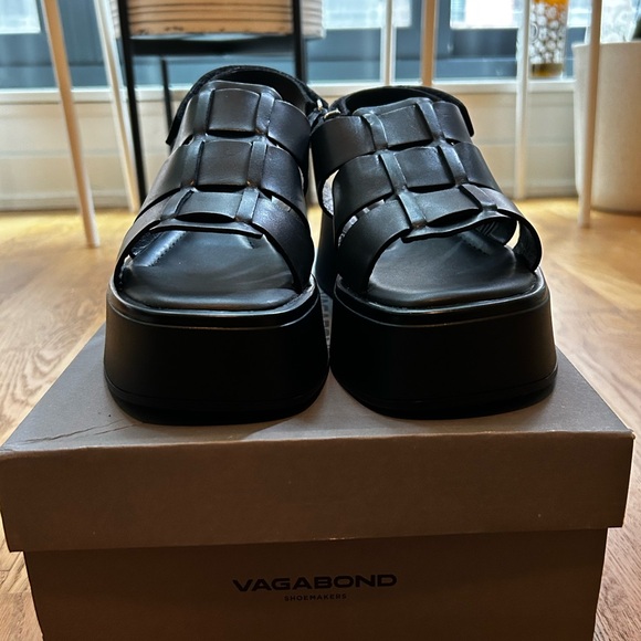 Leather Platform Sandal - Picture 2 of 9